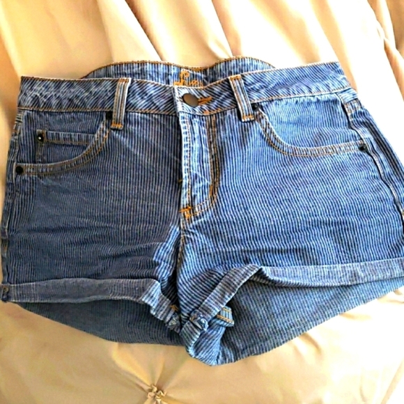 Urban Outfitters LUX Striped Jean Shorts Size 2 - Picture 1 of 5